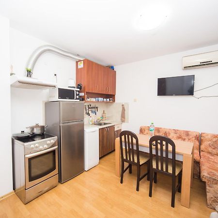 Super Center - Apartment On "Kiril & Metodi" Square Burgas City Exterior foto